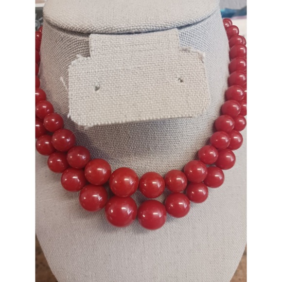 The Unbranded Brand Jewelry - Vintage Bakelite Red Orange Strand Graduated Bead Necklace Round Clasp 16 Inch